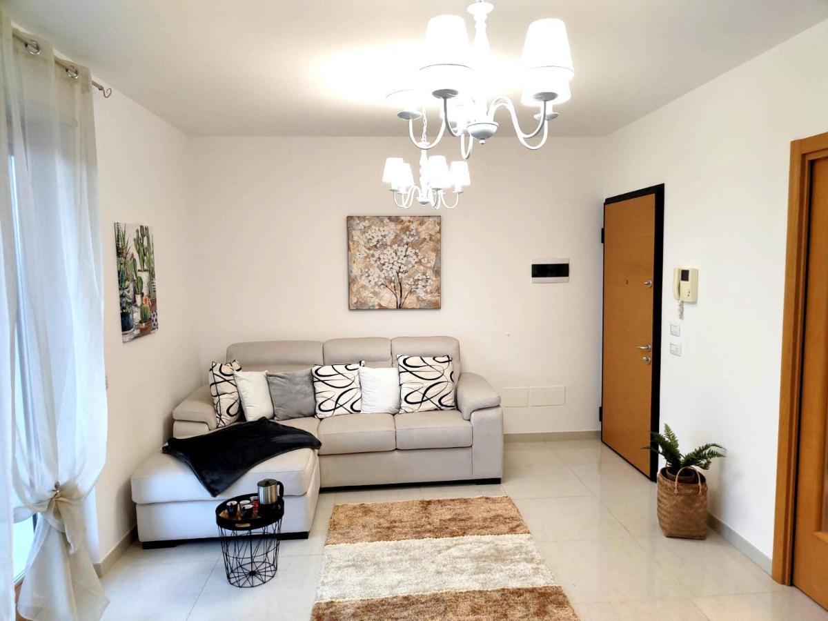 Deluxe Alba Apartment Locorotondo Exterior photo
